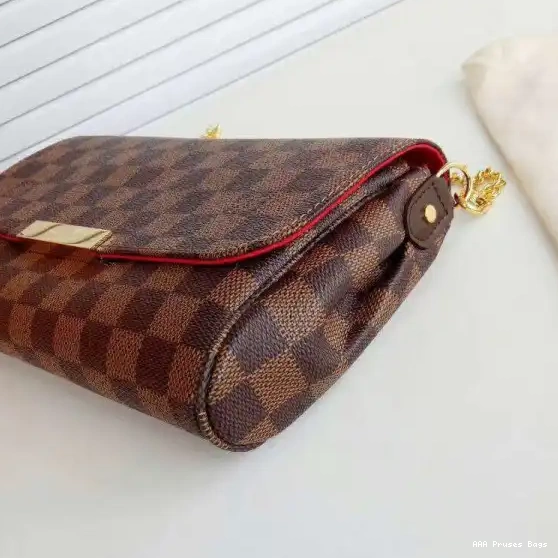 AAA Replica Ru MM Vuitton Favorite Louis 0702